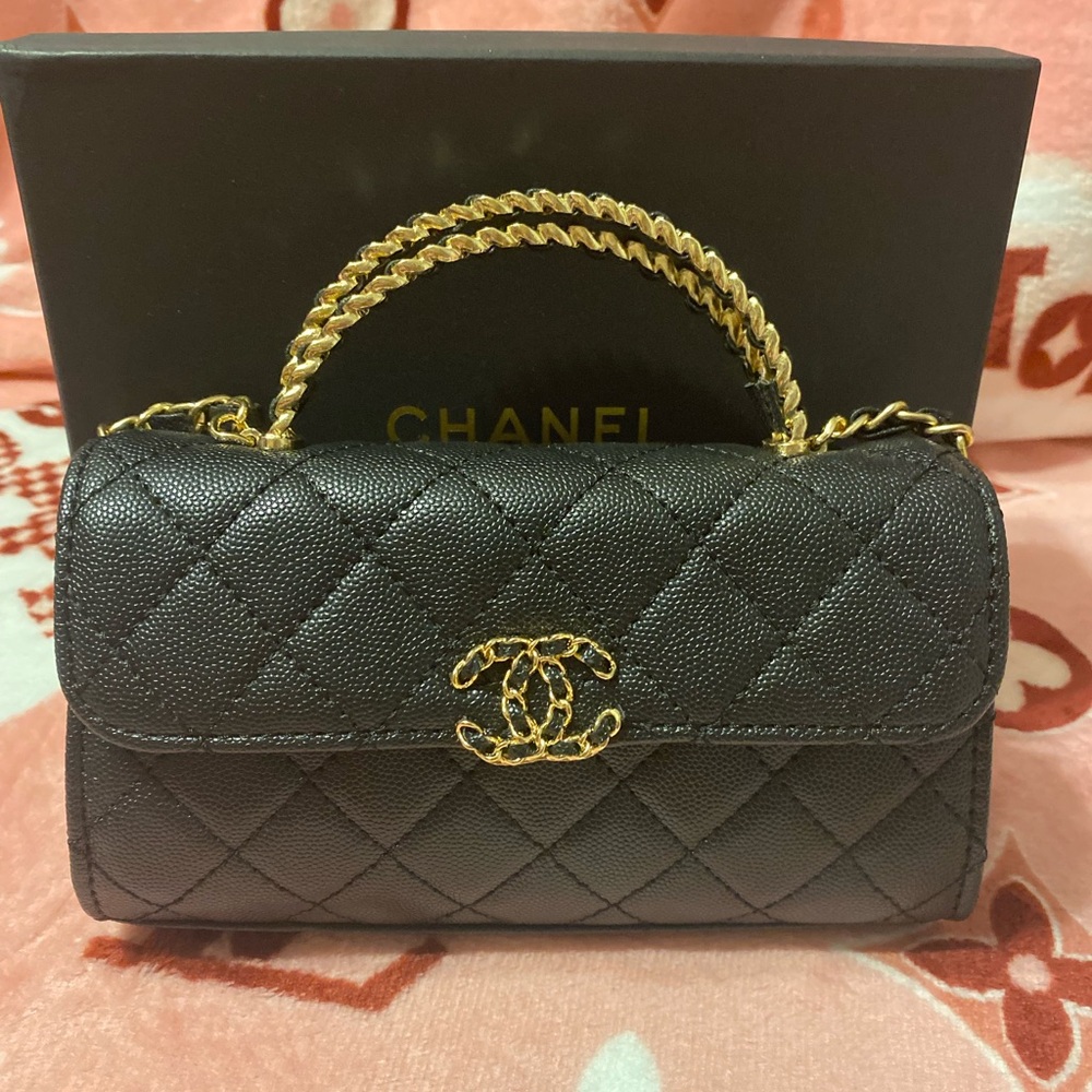 New in Box Novelty Lux Bag